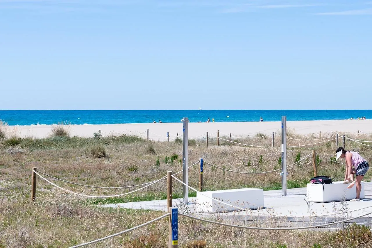 Maka Beach Apartment V Castelldefels Spain